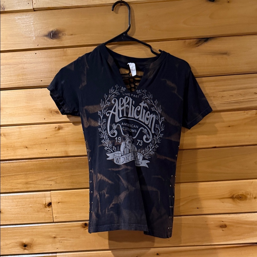 Affliction Women's Black and Tan Graphic Tee